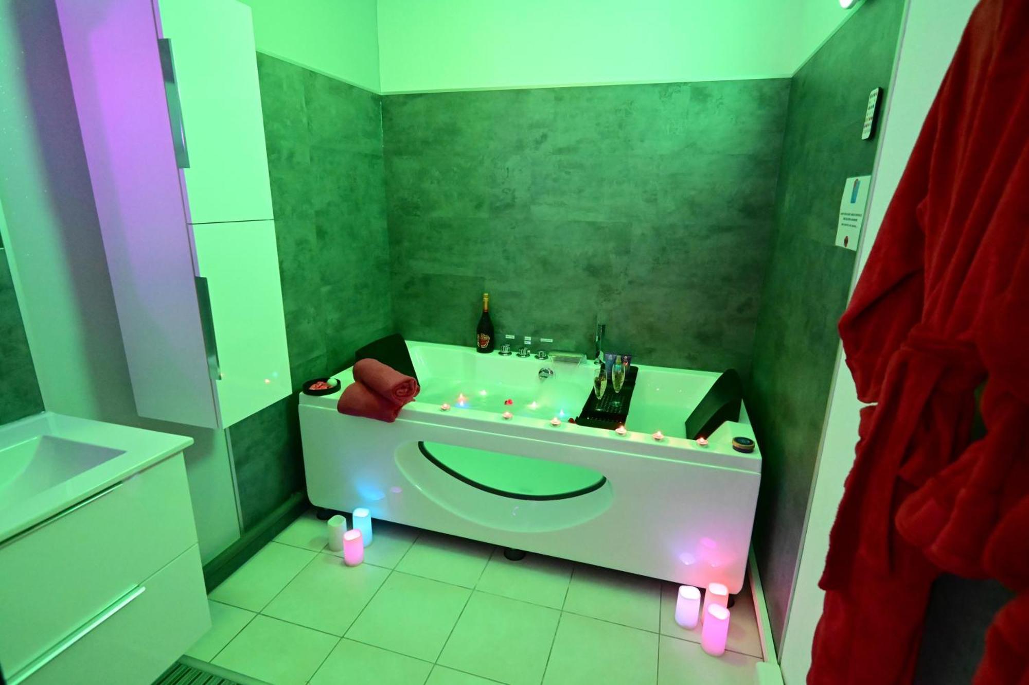 Love Room A Deux Pas De L'Ocean Avec Hammam, Sauna Et Bain A 2 :-) 비스카로세 외부 사진