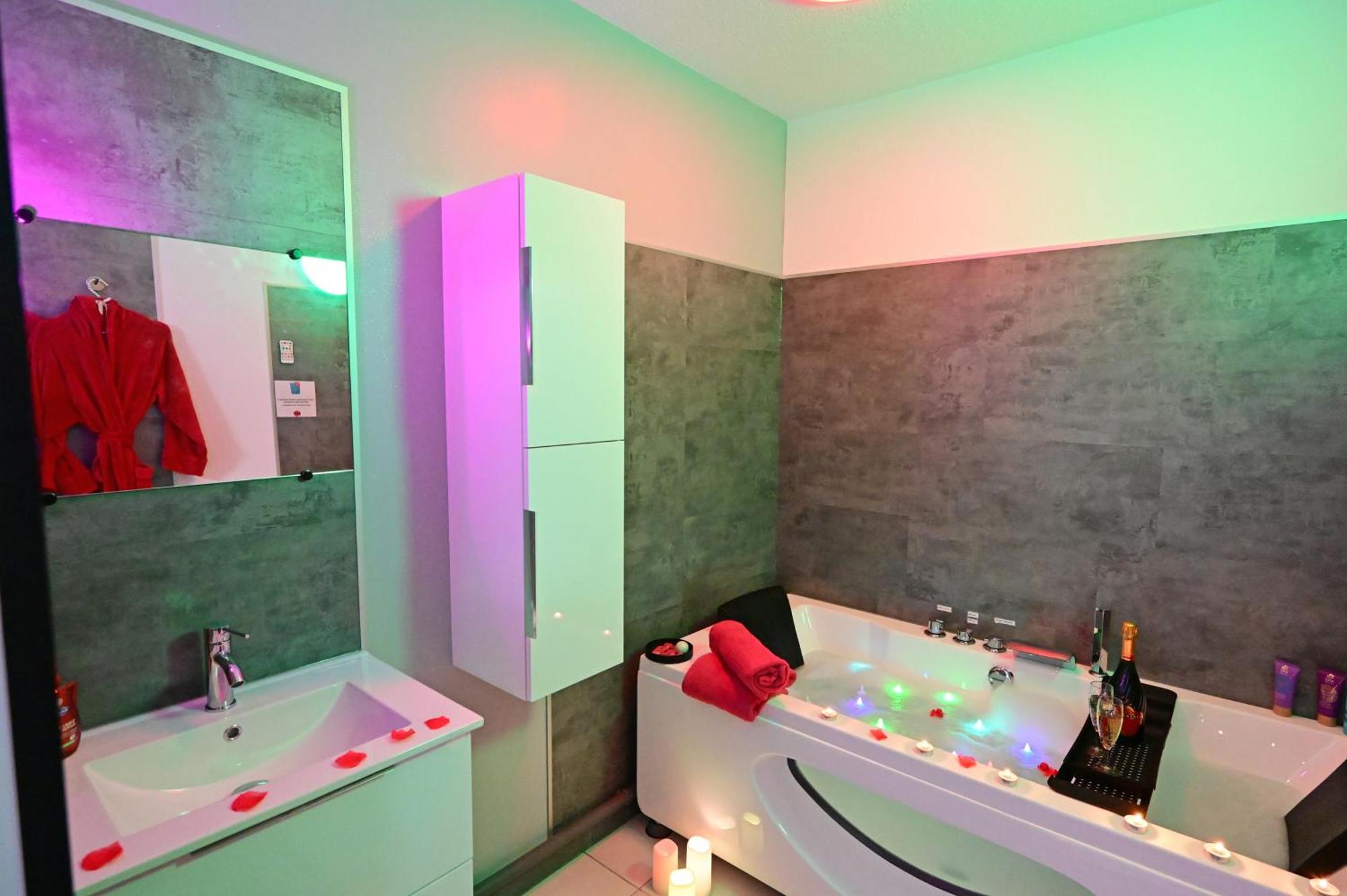Love Room A Deux Pas De L'Ocean Avec Hammam, Sauna Et Bain A 2 :-) 비스카로세 외부 사진