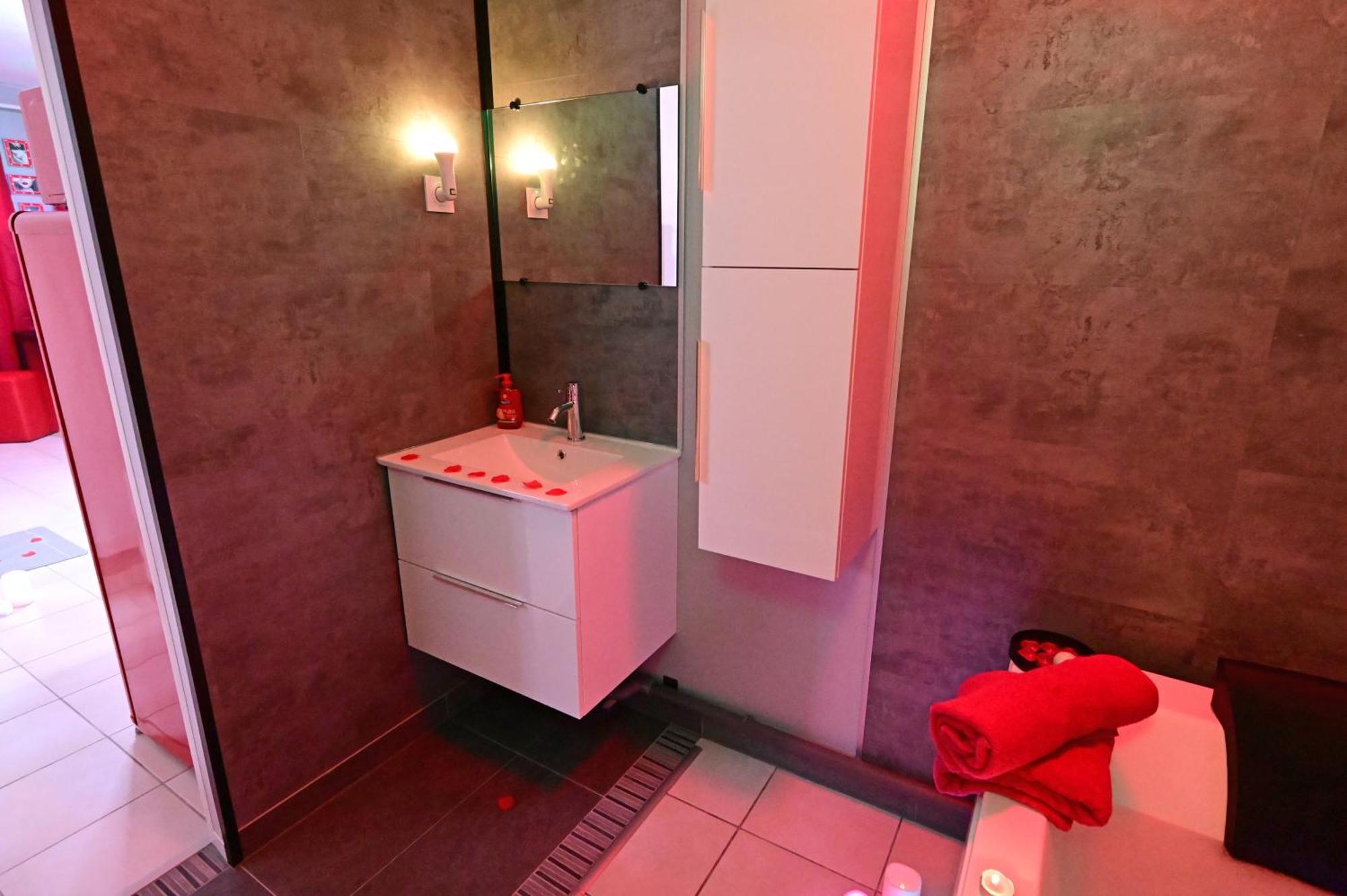Love Room A Deux Pas De L'Ocean Avec Hammam, Sauna Et Bain A 2 :-) 비스카로세 외부 사진
